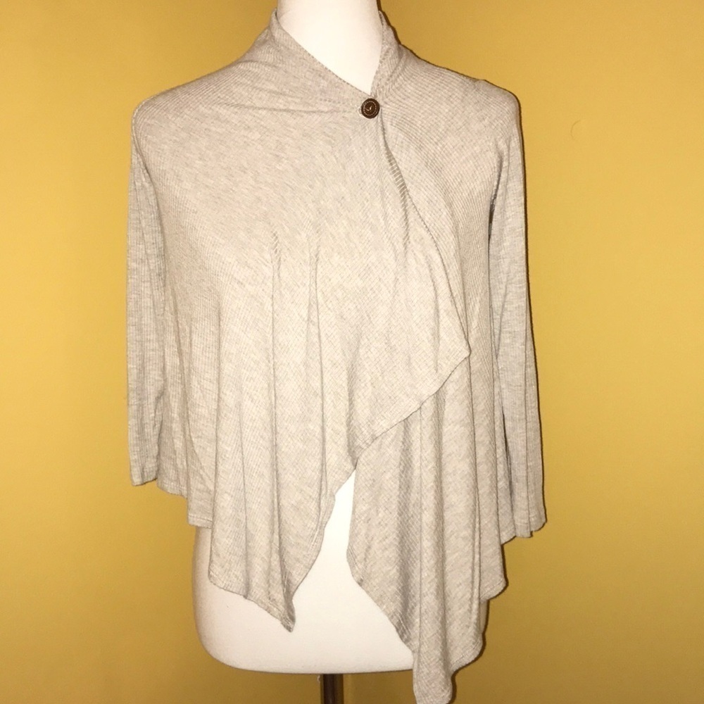 2/$35 h.i.p. Beige cardigan